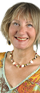 Regula Cuche, kontakt